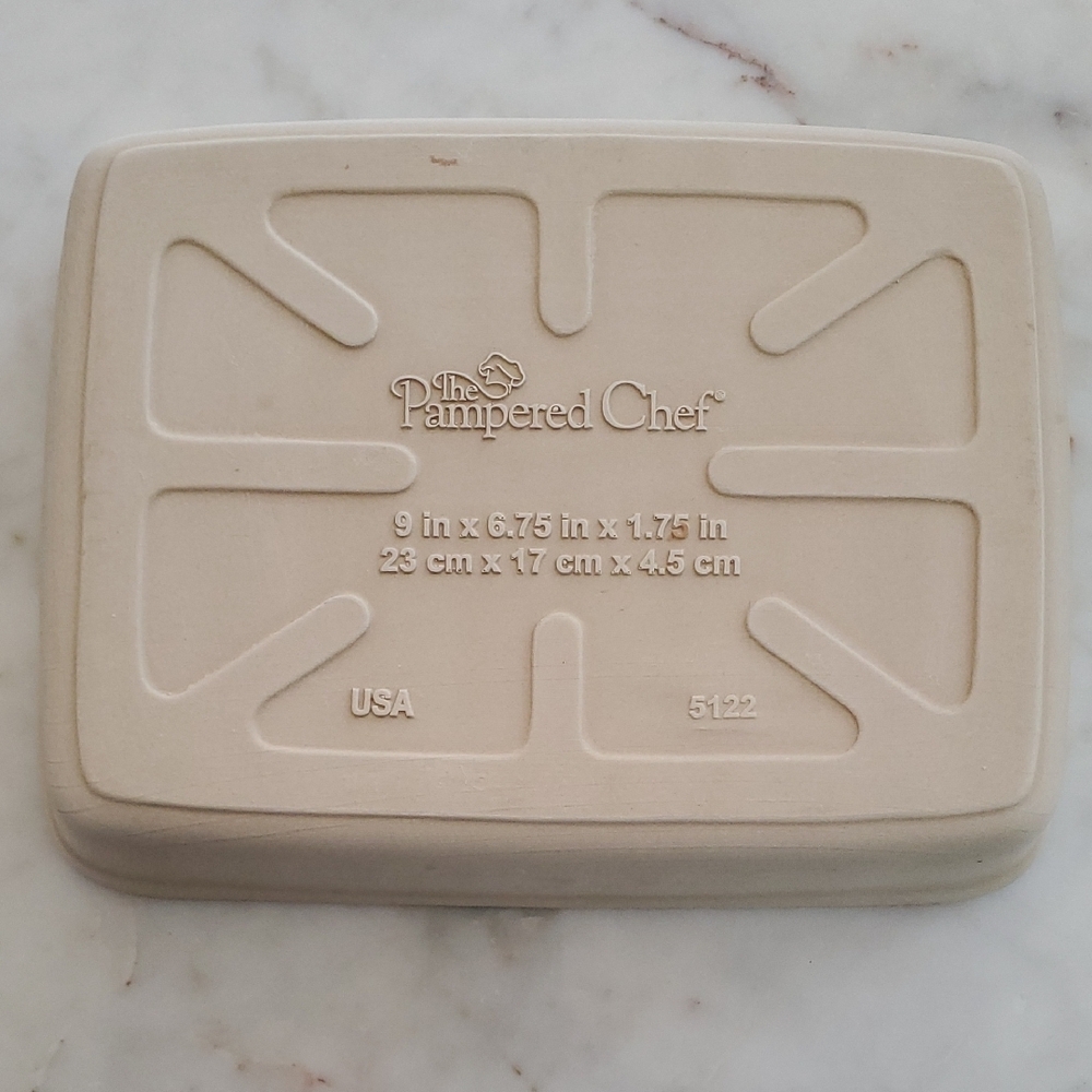 Pampered Chef Small Ridged Baker - Picture 2 of 4